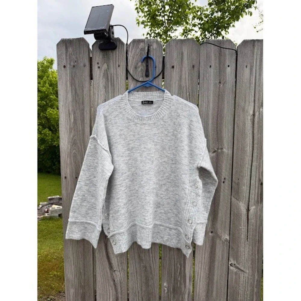 Very J Heather Grey Side Snap Button Crewneck Sweater Oversized Minimalist Small